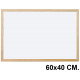 Pizarra de melamina blanca con marco de madera de pino q-connect en formato 60x40 cm.