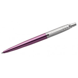 Bolígrafo retráctil parker colección jotter core victoria, lacado en color violeta, presentación en estuche.